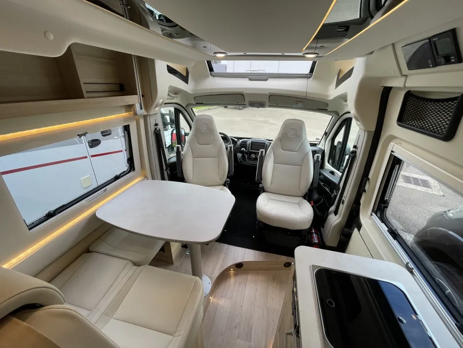 PREMIUM CAMPERVAN XL LIMITED