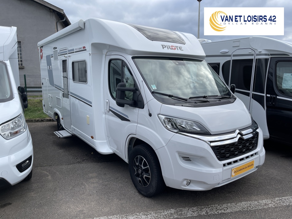 Camping-car PILOTE EVIDENCE P696 D
