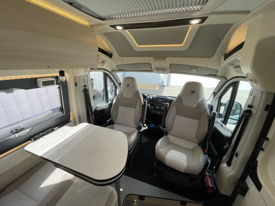 VAN V 68