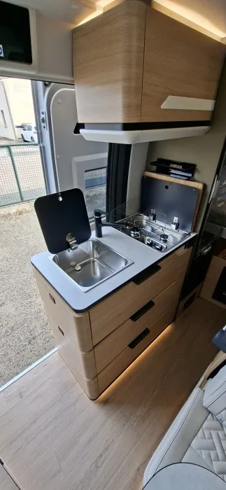Fourgon aménagé - Campereve - PREMIUM LIFT VAN AIR SAPHIR - 2027
