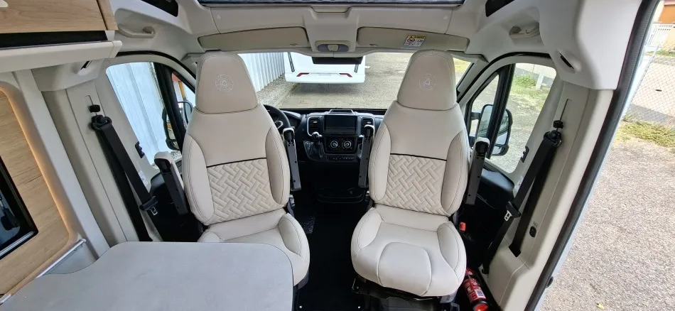 Fourgon aménagé - Campereve - PREMIUM LIFT VAN AIR SAPHIR - 2027