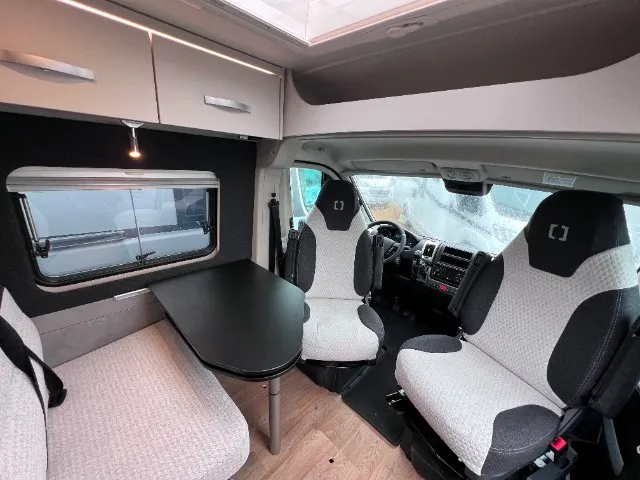 CAMPER VAN - Full 600