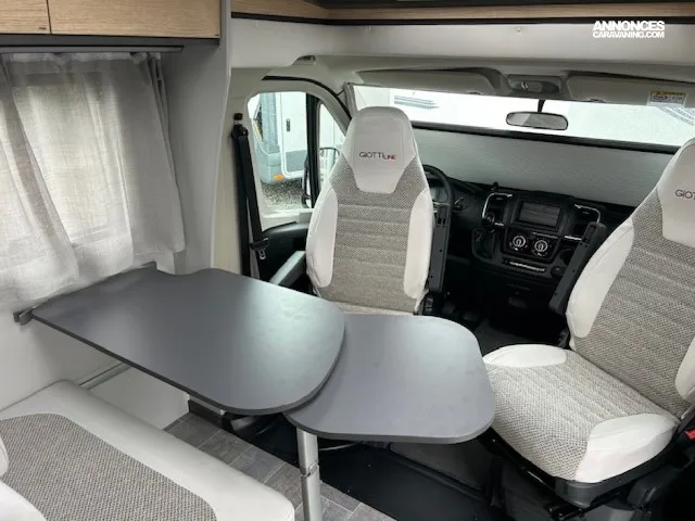COMPACT C66