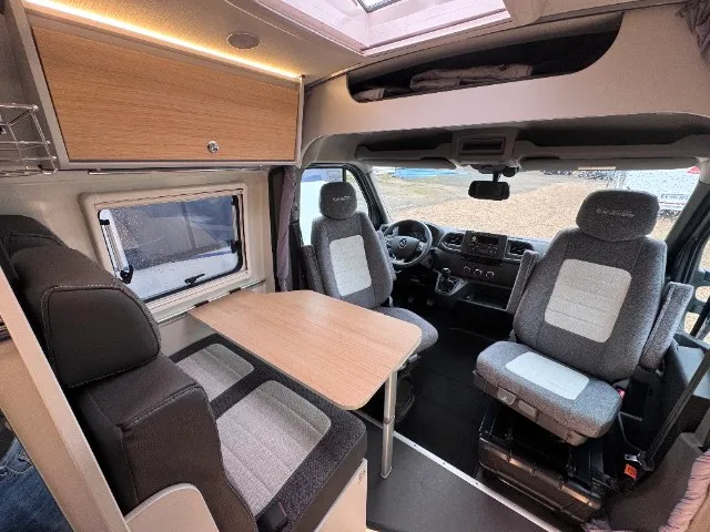 MASTER VAN XS