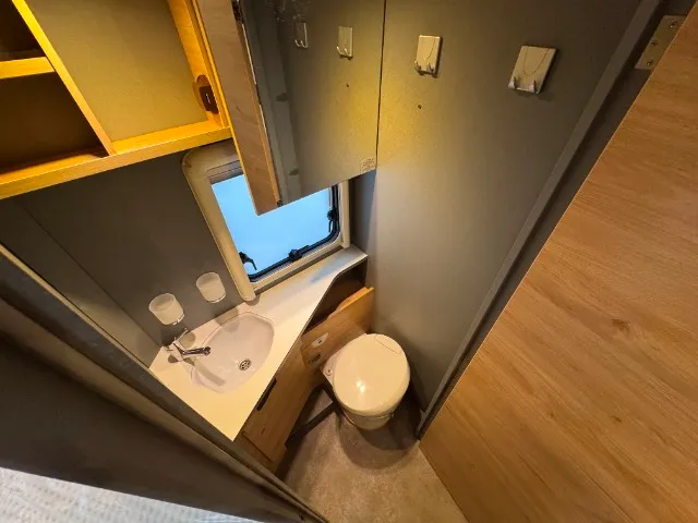 Camping-car - Dethleffs - Just T 7052 EBL - 2026