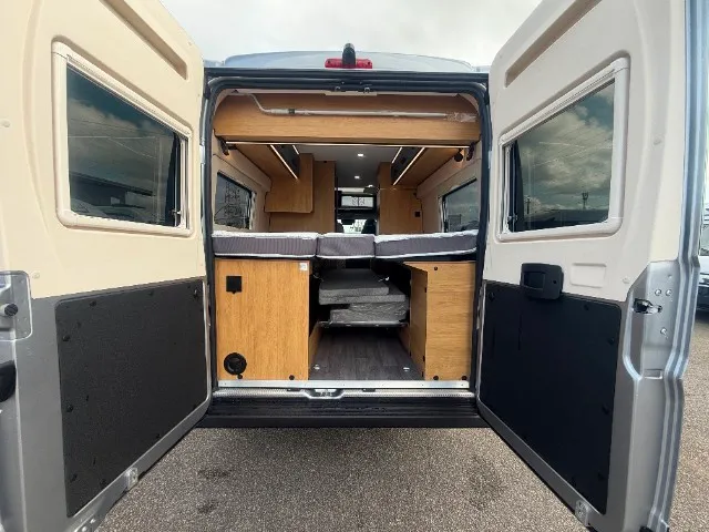 Fourgon aménagé - Font Vendôme - DuoVan - 2026