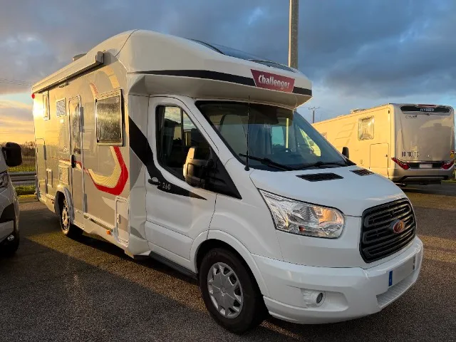 Camping-car occasion – Profilé — Camping-car profilé
