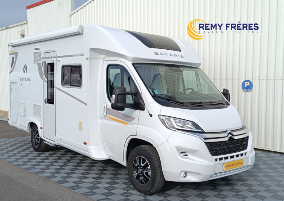Camping-car BAVARIA T696 .