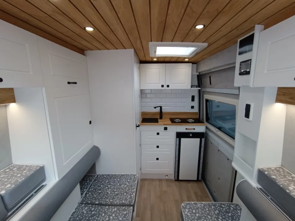 Fourgon aménagé - FREEDO - 541 HT - 2025