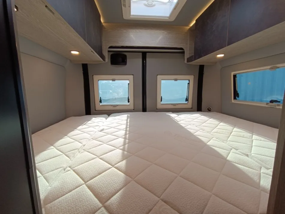 Fourgon aménagé - Robeta - HELIOS 24001072 - 2025