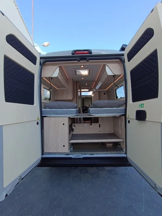 Fourgon aménagé - Florium - BLACK PEARL 63LJ - 2026
