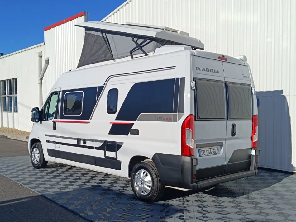 TWIN SPORT 600SPB