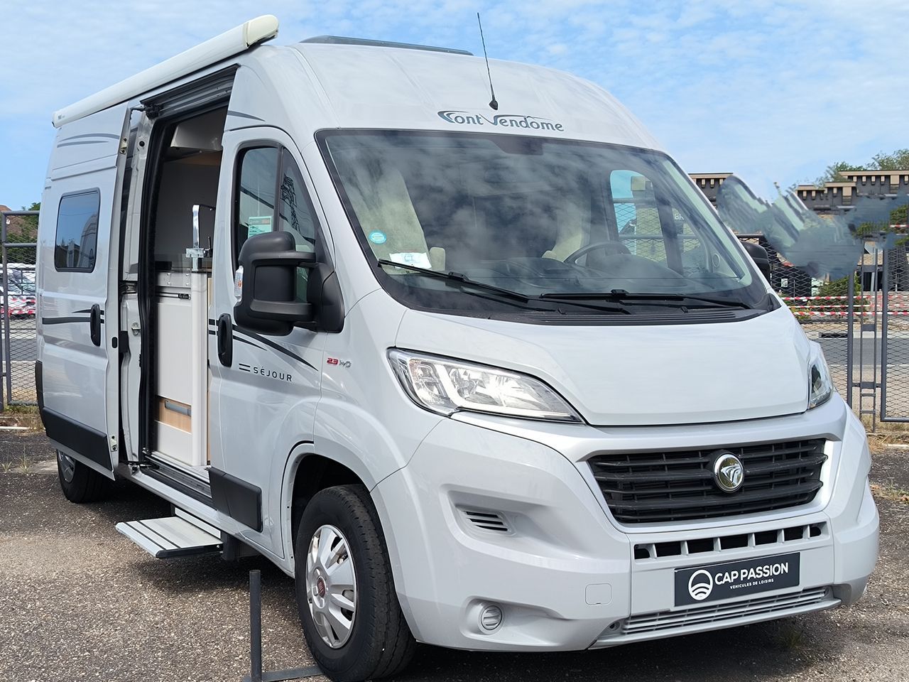 Camping-car FONT VENDOME LEADER CAMP