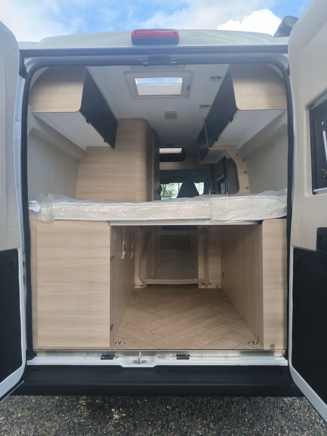 Fourgon aménagé - Challenger - V 114 BREAK LIGHT - 2026