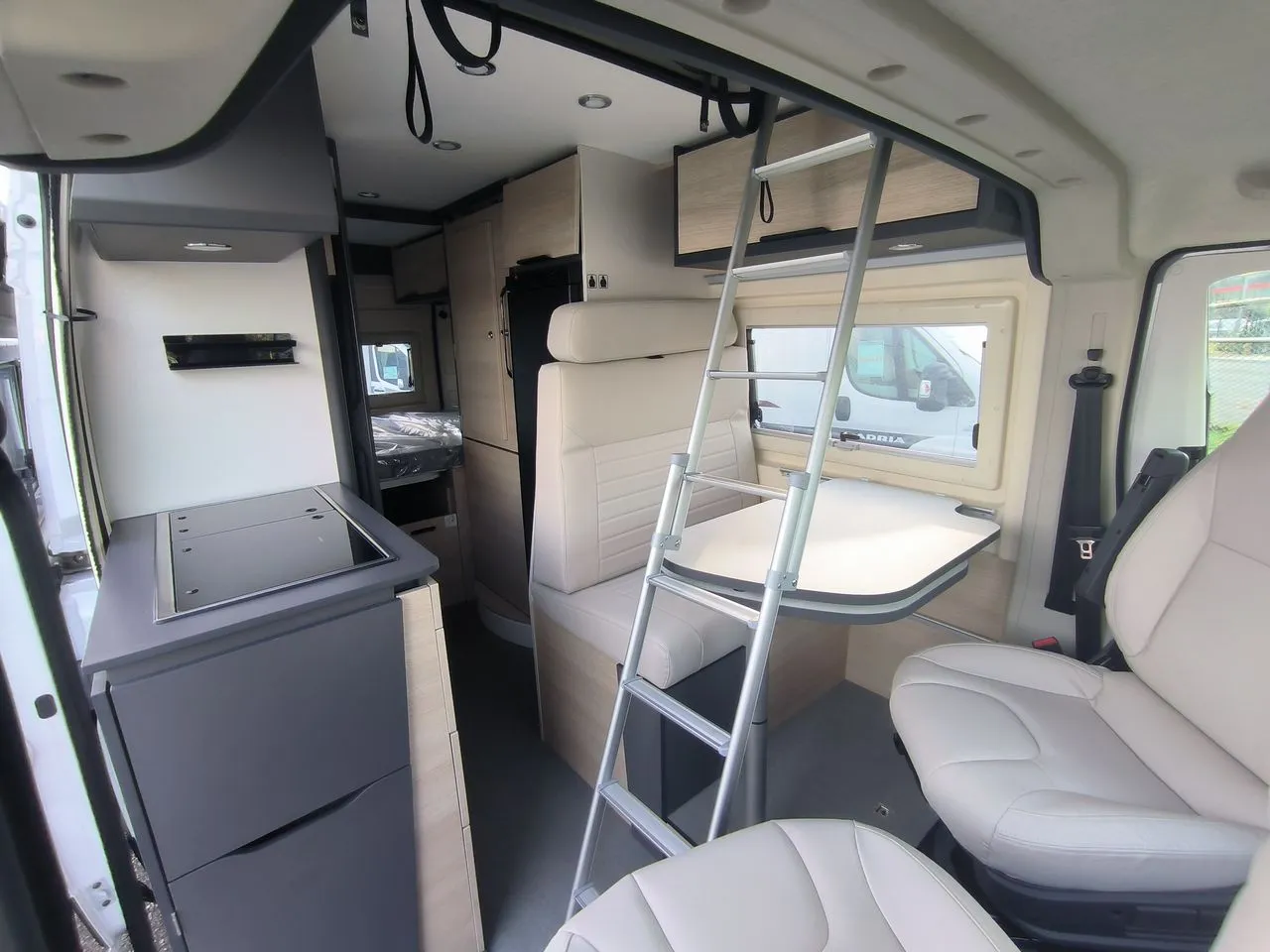 Fourgon aménagé - Dreamer - D55 up - 2026