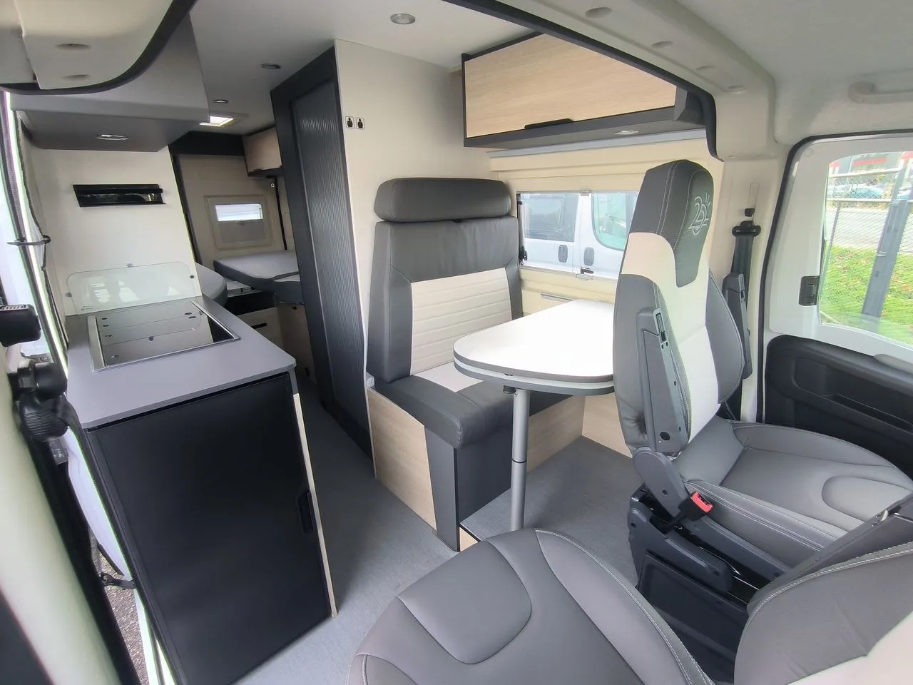 Fourgon aménagé - Dreamer - D 68 20 ANS - 2026