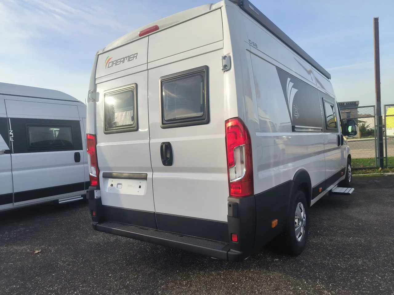 Fourgon aménagé - Dreamer - D 68 20 ANS - 2026