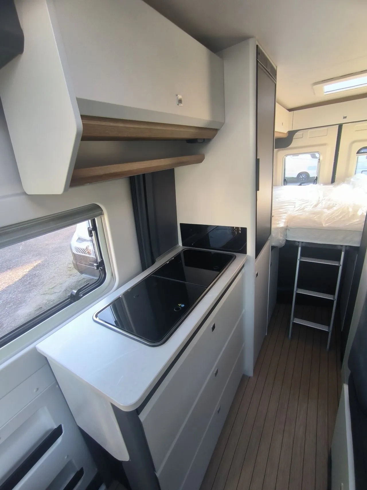 PRESTIGE VAN FIRST EDITION 640 ET