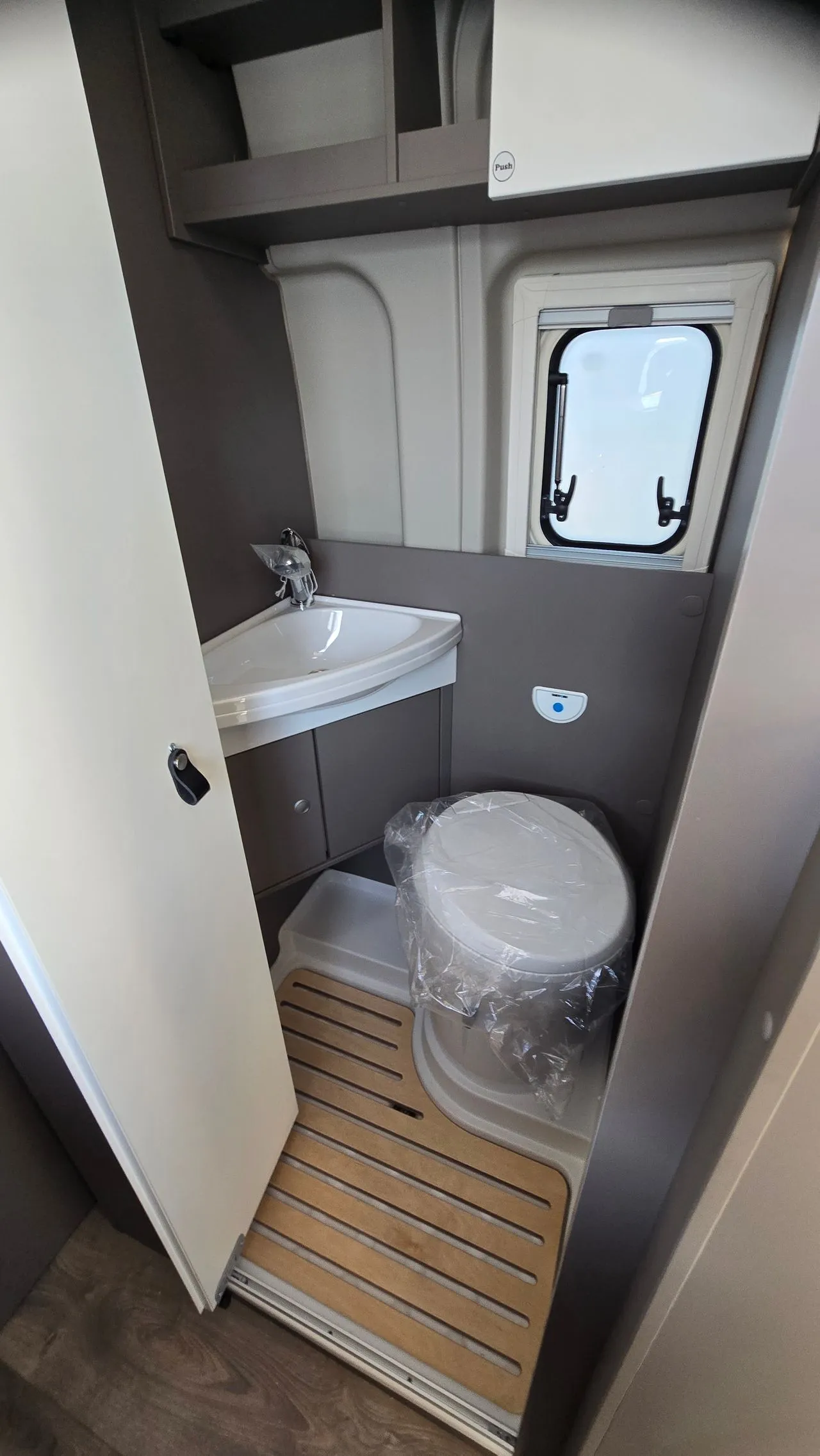 Fourgon aménagé - LMC - 541 EQUIPEE GROUPE HYMER - 2025