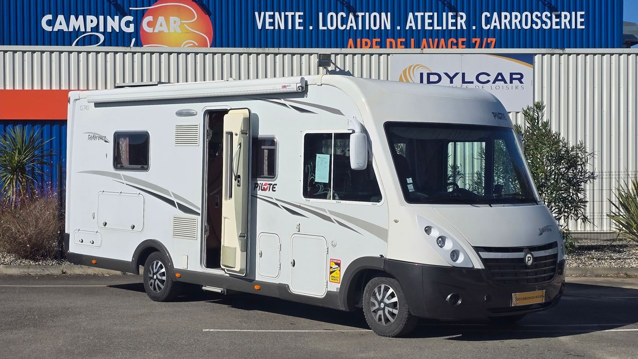 Camping-car PILOTE G740