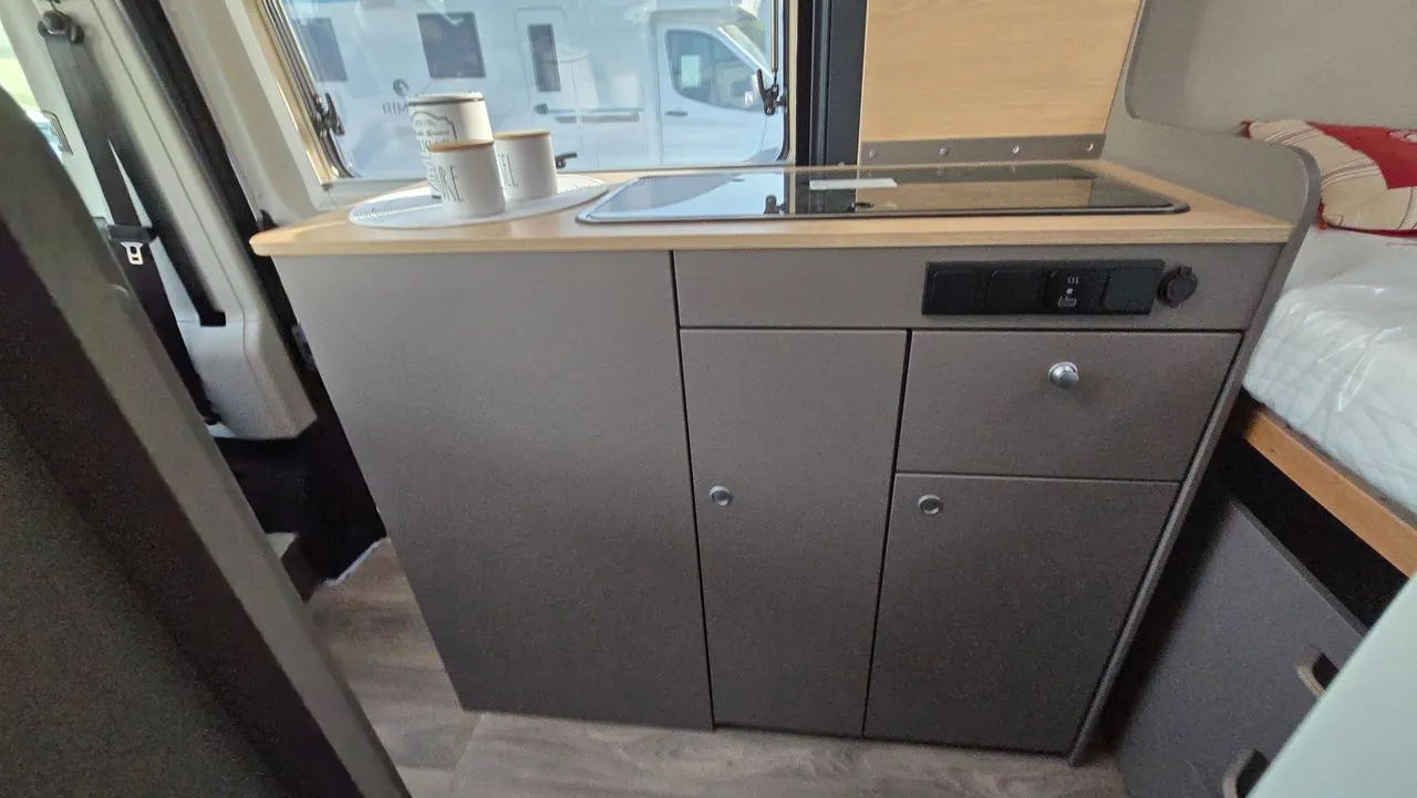 Fourgon aménagé - LMC - groupe HYMER 541 - 2025