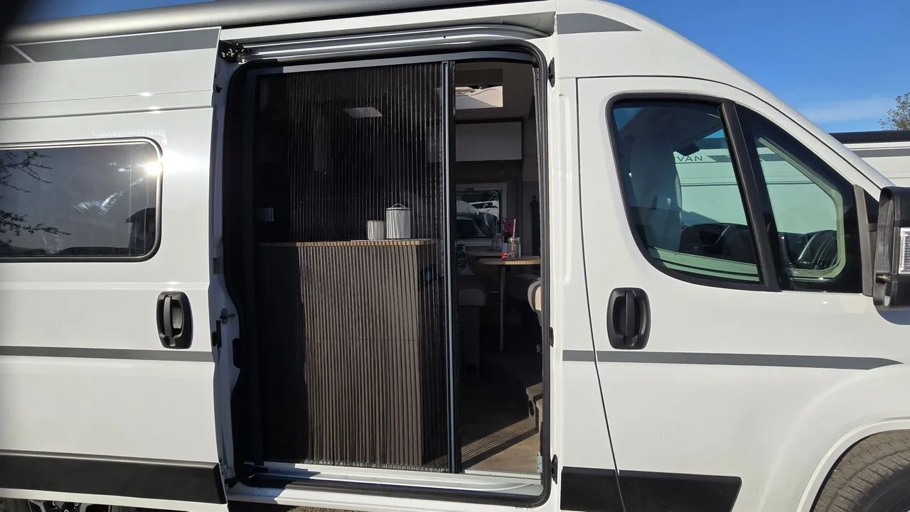 Fourgon aménagé - LMC - groupe HYMER 541 - 2025