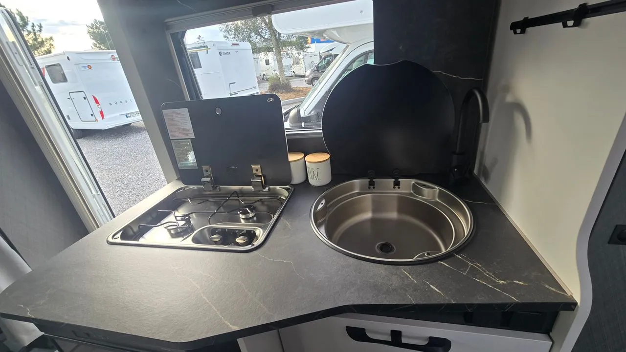 Camping-car - Etrusco - T5900FB lit française/pavillon - 2026