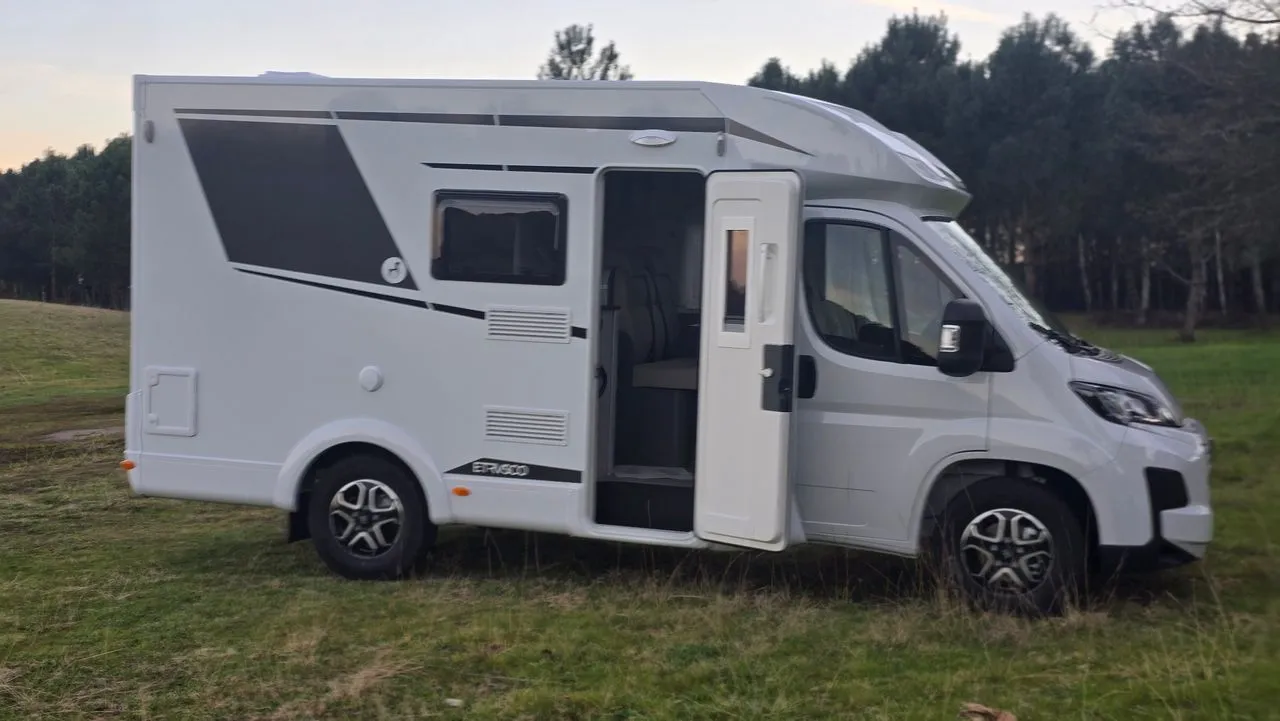 Camping-car - Etrusco - T5900FB lit française/pavillon - 2026