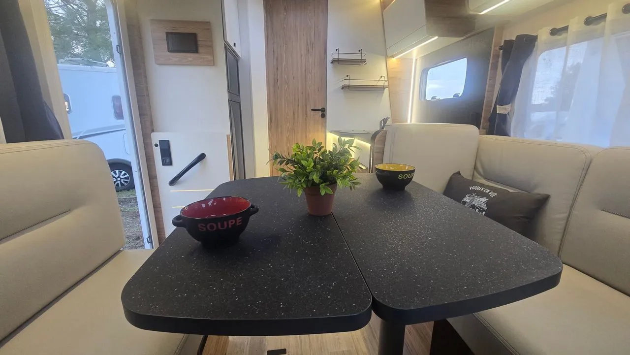 T746 lit central/pavillon