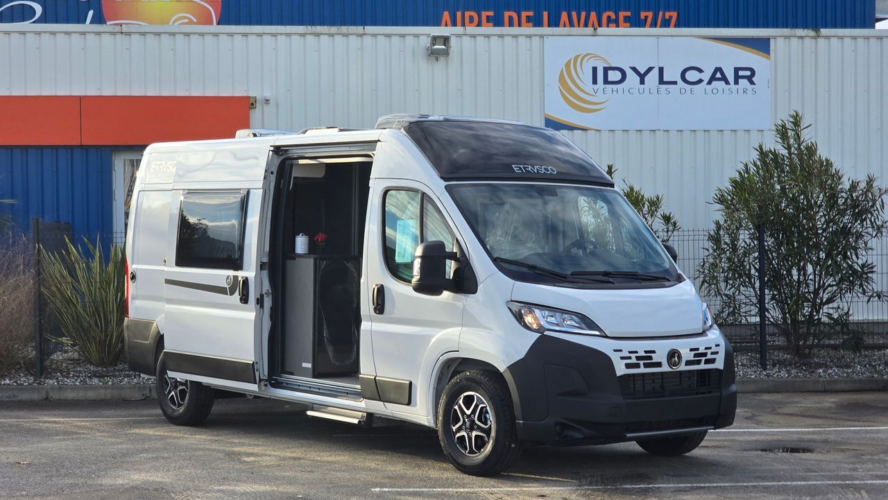 Camping-car ETRUSCO CV 600 DB +