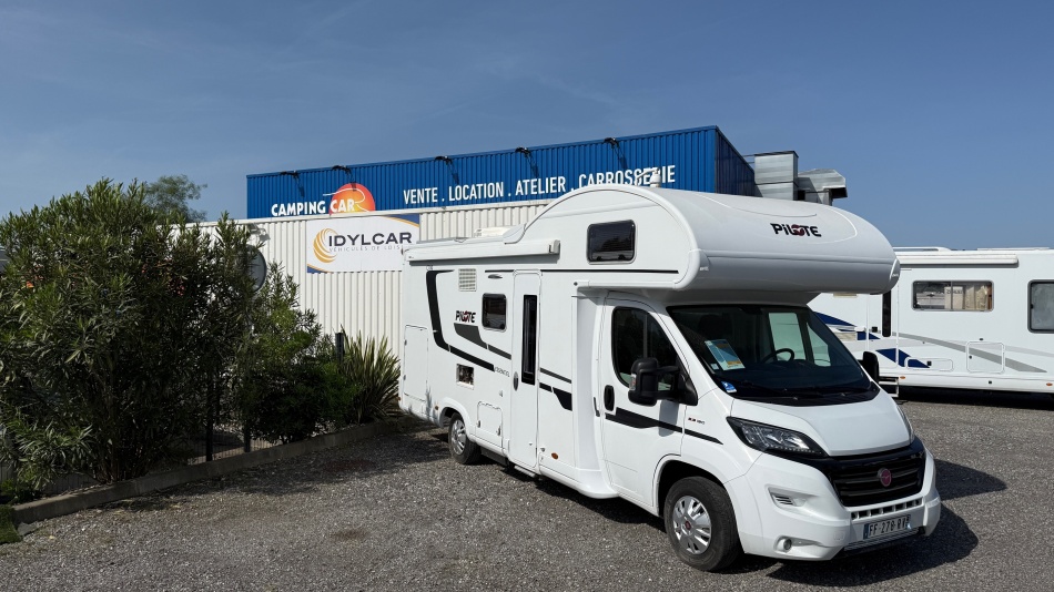Camping-car PILOTE C 700G