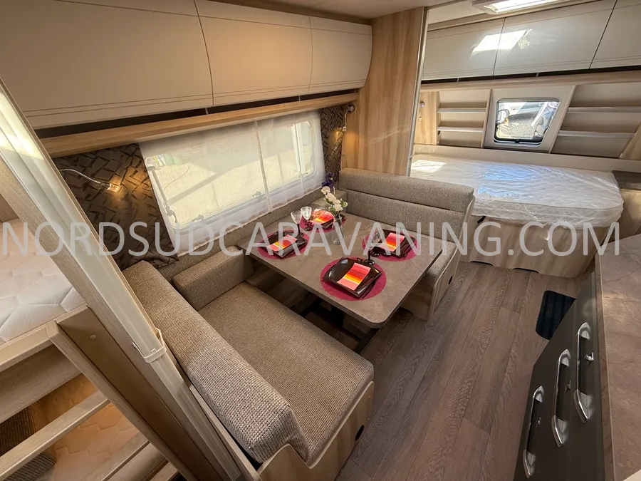 545 KMF DE LUXE