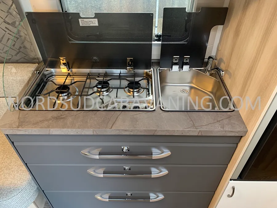 Caravane - Hobby - 460 UFE de Luxe - 2026
