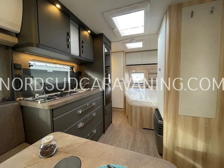 Caravane - Hobby - 460 UFE de Luxe - 2026