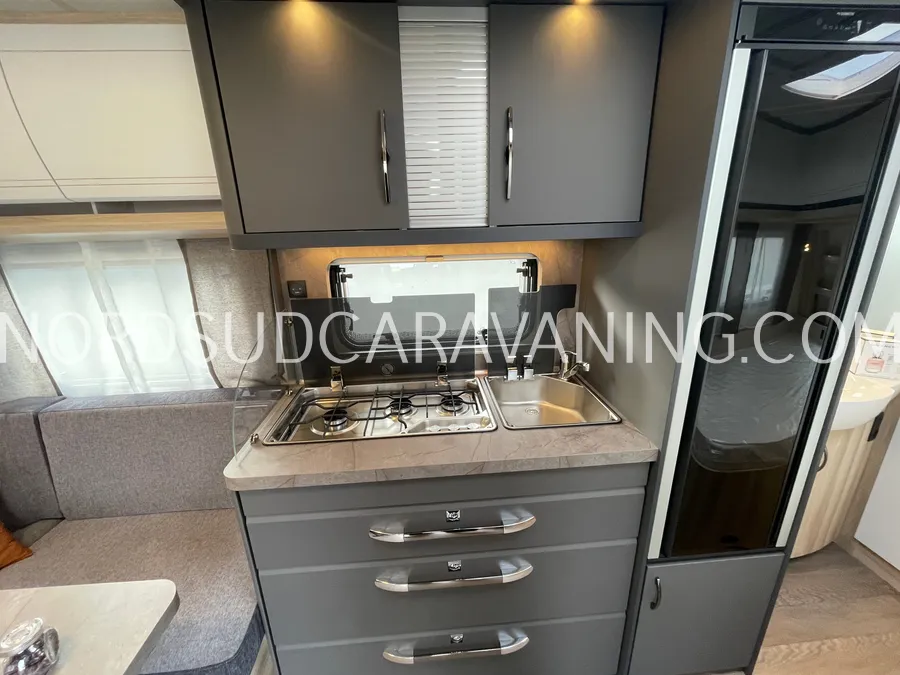 Caravane - Hobby - 460 UFE de Luxe - 2026