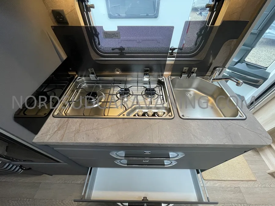 Caravane - Hobby - 490 KMF de Luxe - 2026