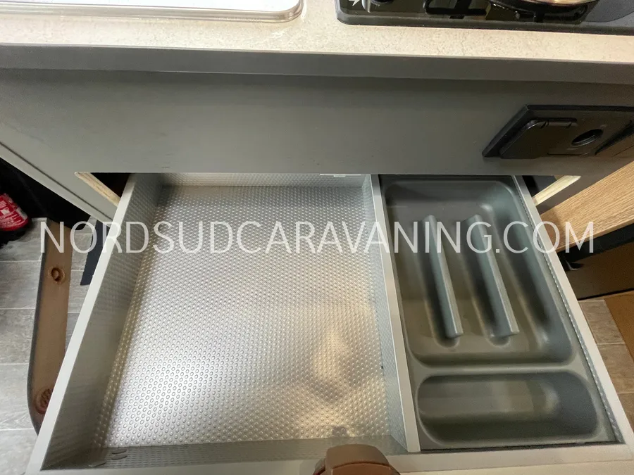 Fourgon aménagé - Giottiline - GIOTTIVAN 60 BE YOUNG - 2026