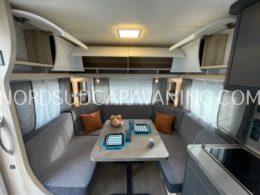 Caravane - Hobby - 460 UFE de Luxe - 2026