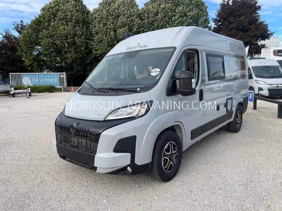 Fourgon aménagé - Giottiline - 54T Première Édition - BOITE AUTO - 2027