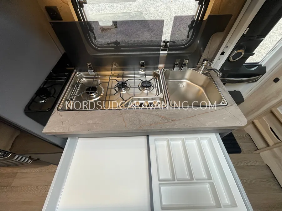Caravane - Hobby - De Luxe 490 KMF - 2027