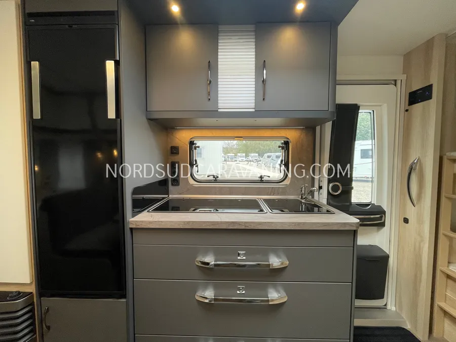 Caravane - Hobby - De Luxe 490 KMF - 2027