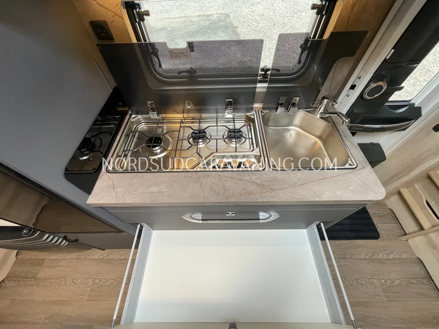 Caravane - Hobby - De Luxe 490 KMF - 2027