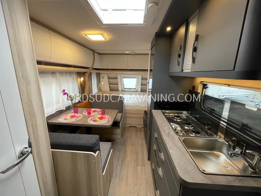 Caravane - Hobby - De Luxe 490 KMF - 2027