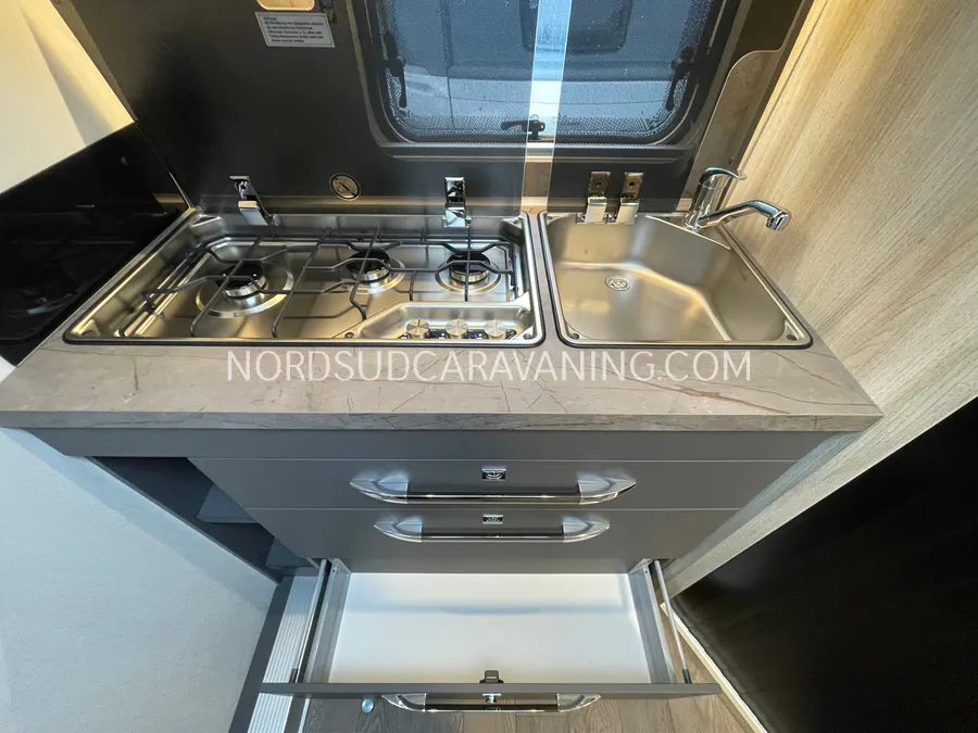 Caravane - Hobby - De Luxe 460 SFF - 2027
