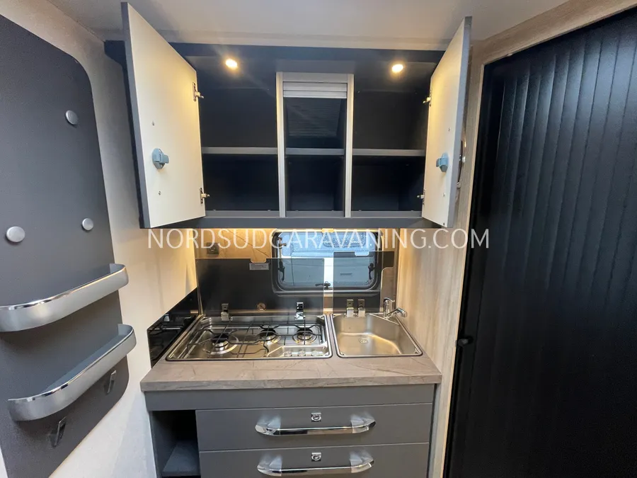 Caravane - Hobby - De Luxe 460 SFF - 2027