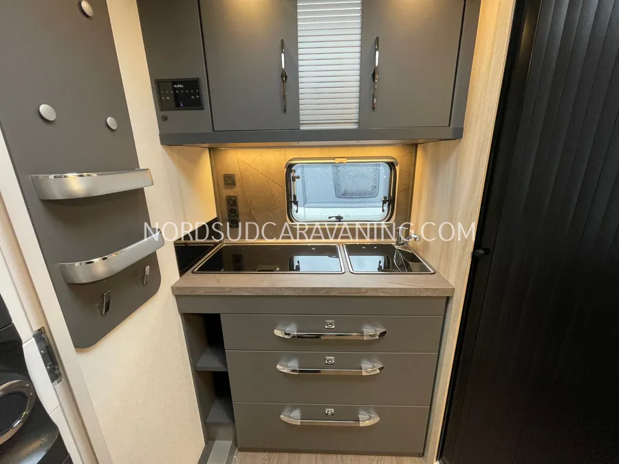 Caravane - Hobby - De Luxe 460 SFF - 2027