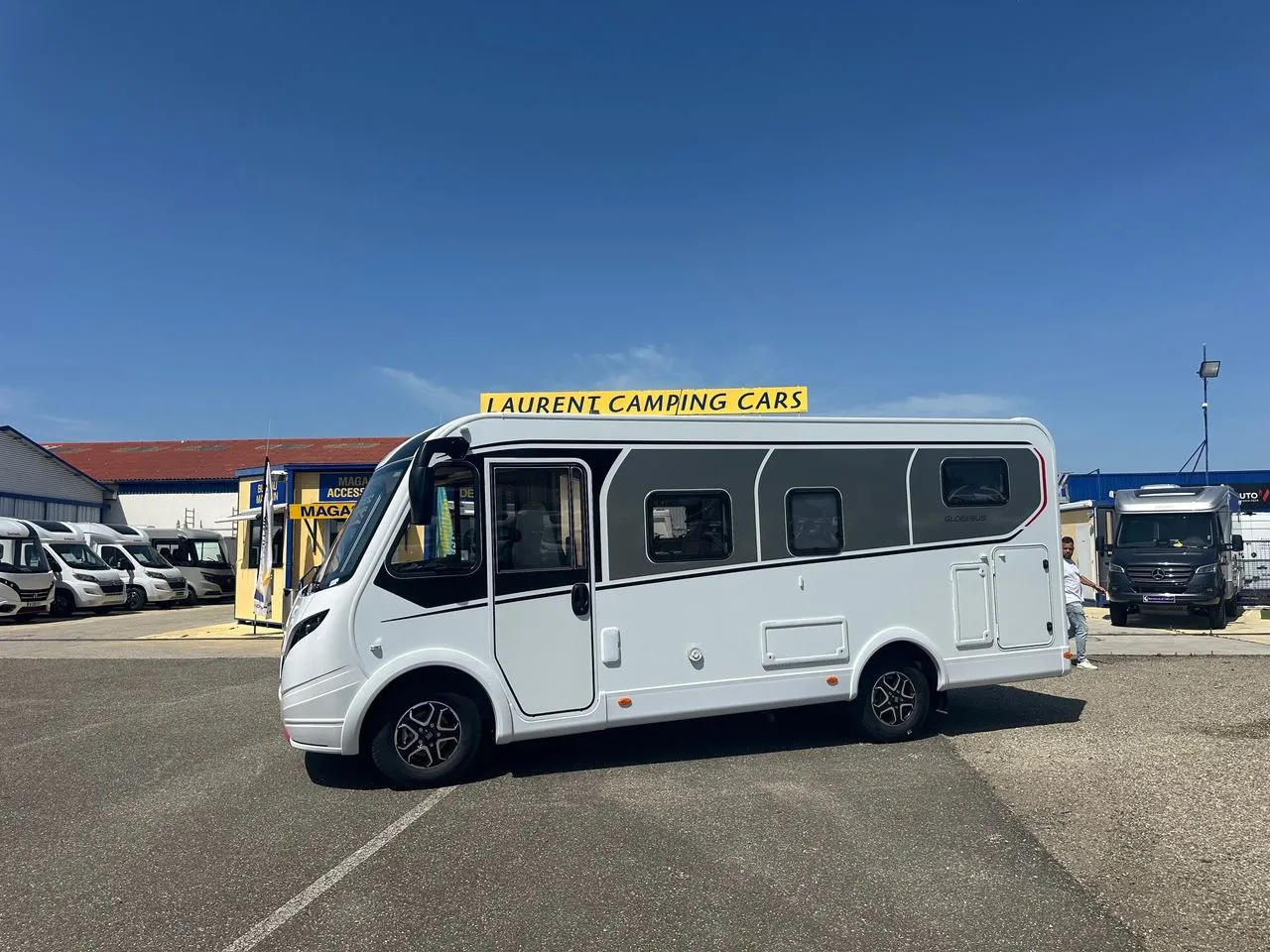 GLOBEBUS ACTIVE I 4
