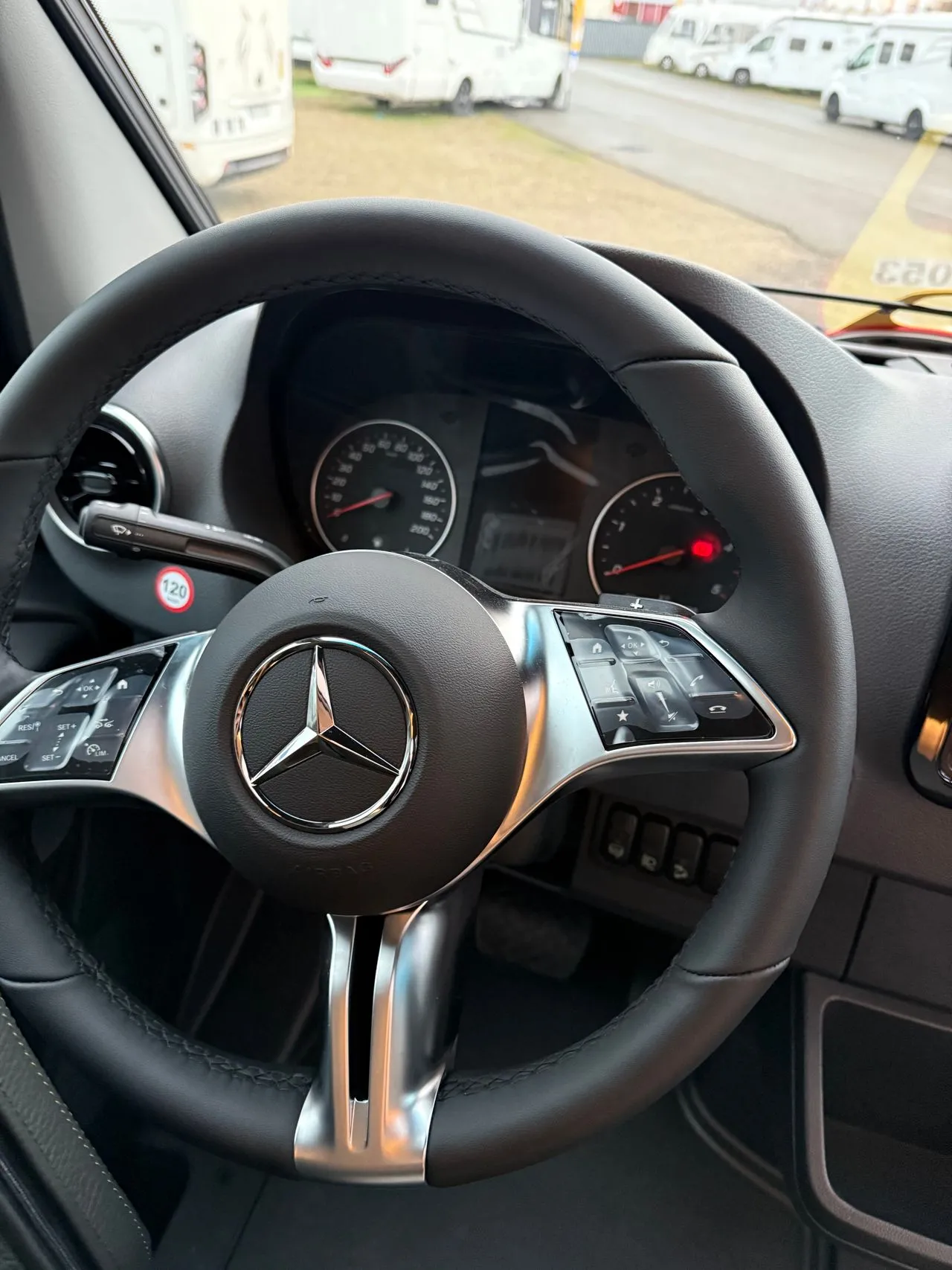 Camping-car - Hymer - MLT 570 CROSSOVER - 2026