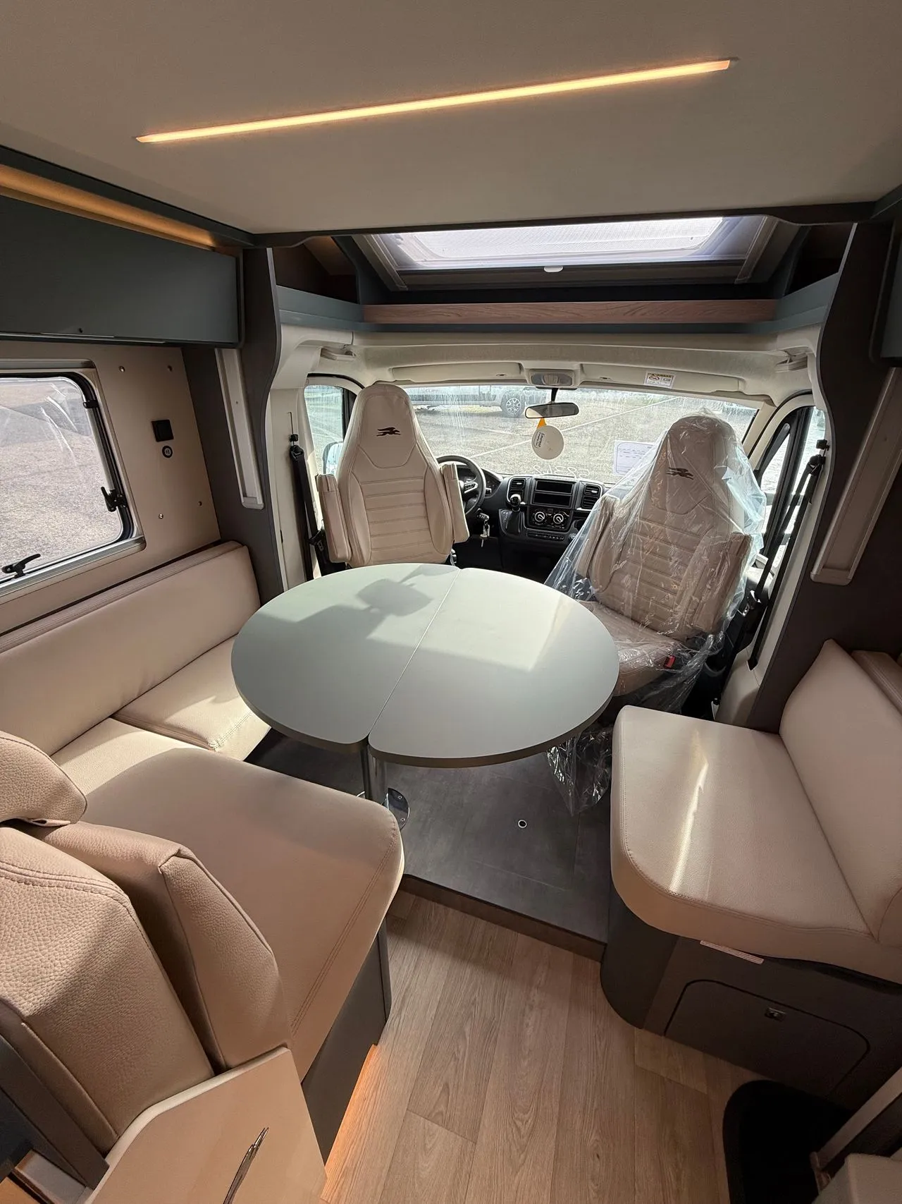 Camping-car - Laika - L409 - 2025