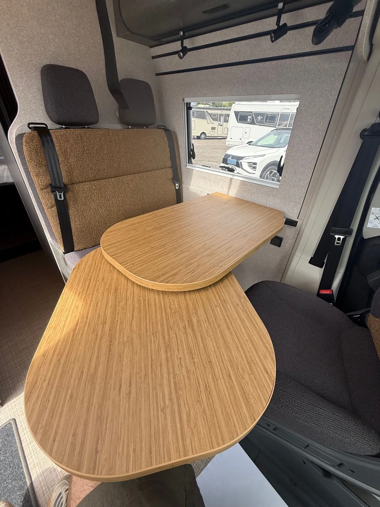 Fourgon aménagé - Hymer Camper Vans - REDWOOD 601 - 2026